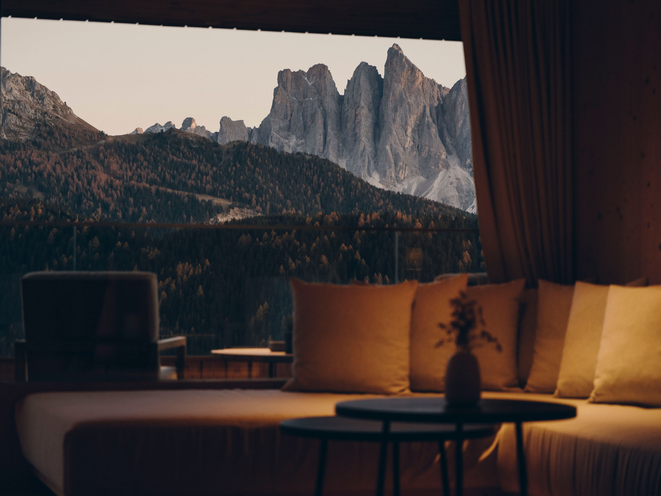 L'hôtel Forestis à 1 800 mètres, face aux Dolomites.